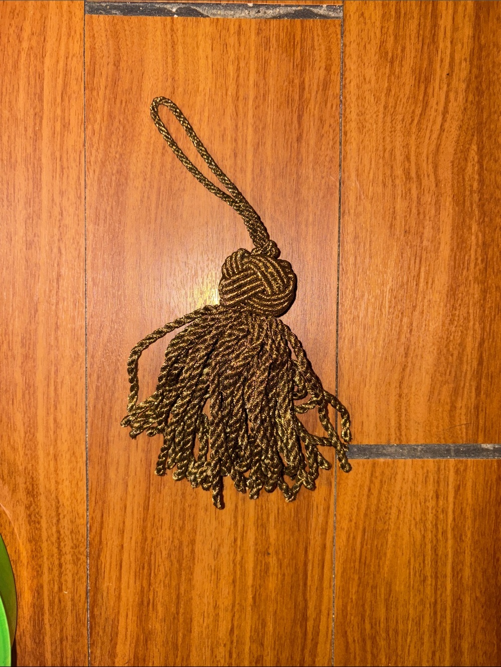 Elegant Brown Tassel Hanging Accent